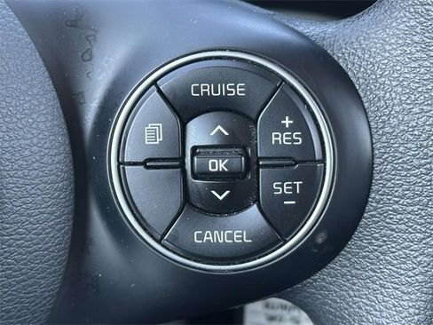 Certified 2022 Kia Soul LX image 17