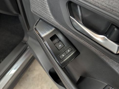 Used 2022 Nissan Rogue SV AWD/4WD image 29