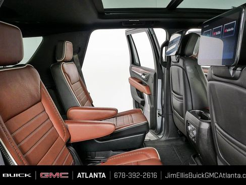 Certified 2023 GMC Yukon Denali Ultimate w/ LPO, Floor Liner Package AWD/4WD image 23