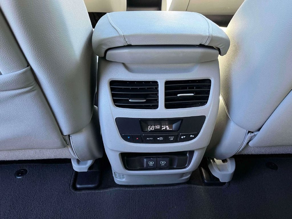 Used 2020 Acura MDX w/ Technology Package AWD/4WD image 14