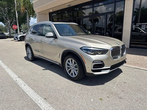 Used 2019 BMW X5 xDrive40i w/ Premium Package 2 AWD/4WD image 1