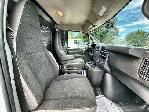 Used 2024 Chevrolet Express 2500 w/ Driver Convenience Package RWD image 27