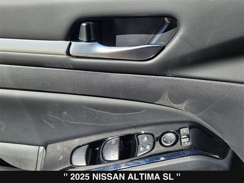New 2025 Nissan Altima 2.5 SL image 15