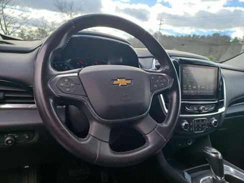 Used 2018 Chevrolet Traverse LT image 8