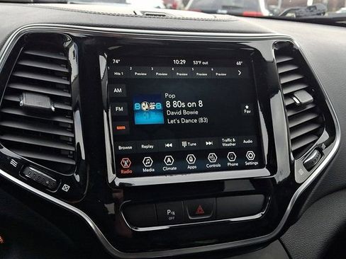 Used 2020 Jeep Cherokee Limited image 21