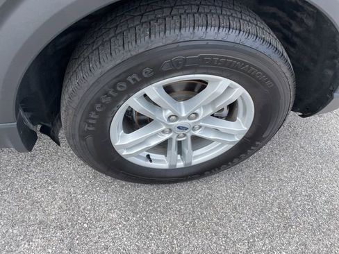 Used 2023 Ford Explorer XLT image 16