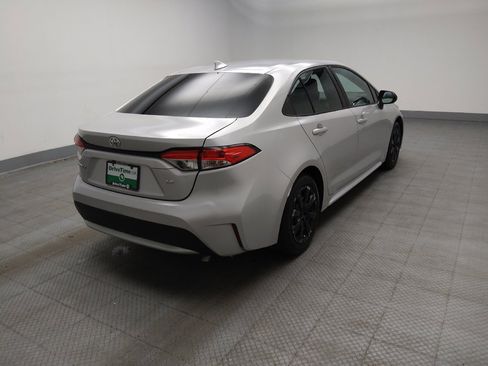 Used 2021 Toyota Corolla LE image 10