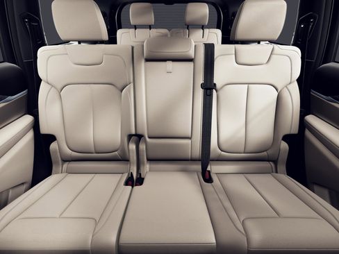 New 2026 Jeep Grand Cherokee L Limited AWD/4WD image 3