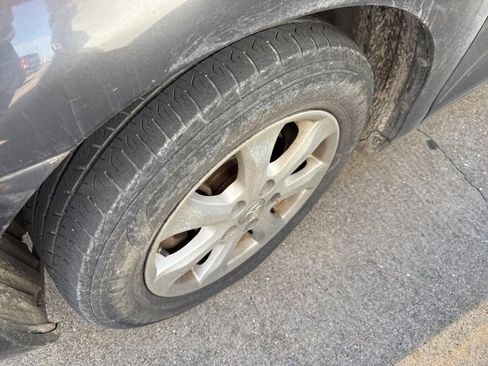 Used 2007 Toyota Camry LE image 2