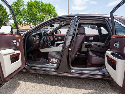 Used 2013 Rolls-Royce Ghost image 15