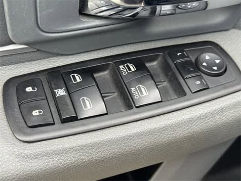 Used 2018 RAM 1500 Big Horn image 9