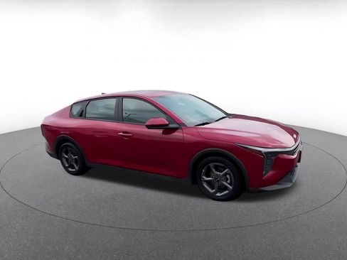 Used 2025 Kia K4 FWD image 2