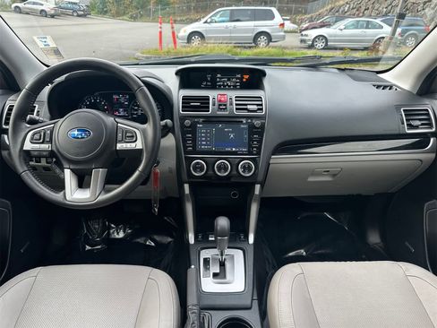 Used 2018 Subaru Forester 2.5i Limited image 9