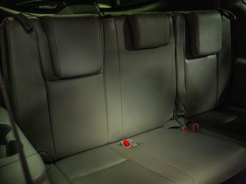 Used 2016 Toyota Highlander Limited Platinum AWD/4WD image 12