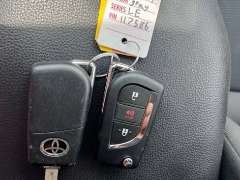 Used 2024 Toyota RAV4 LE AWD/4WD image 45