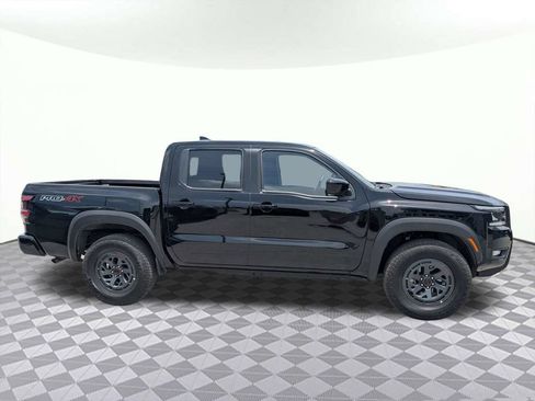 Used 2026 Nissan Frontier PRO-4X AWD/4WD image 3