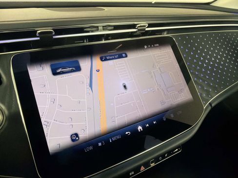 Used 2025 Mercedes-Benz E 350 Sedan image 43