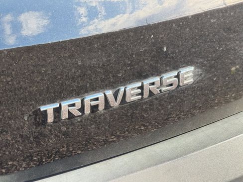 Used 2019 Chevrolet Traverse LS image 19