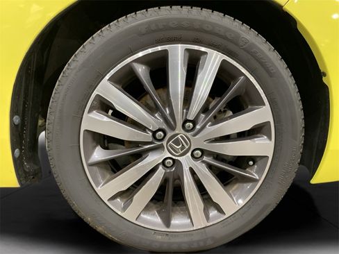 Used 2015 Honda Fit EX image 16