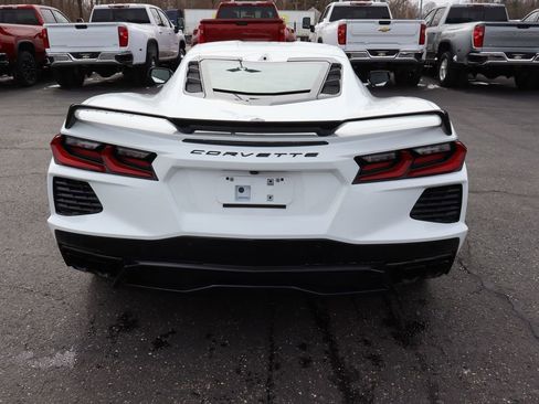 Used 2024 Chevrolet Corvette Stingray Preferred Cpe w/ Z51 Performance Package RWD image 36