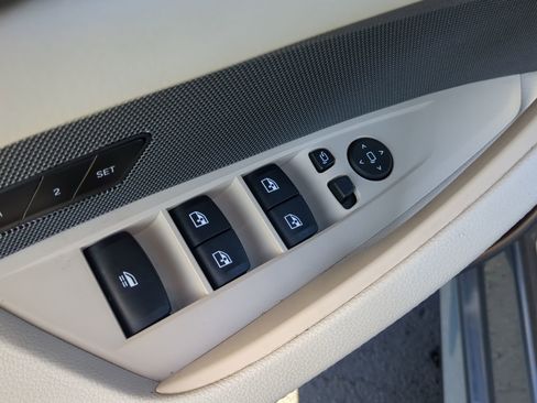 Used 2023 BMW 430i xDrive Convertible w/ M Sport Package image 18