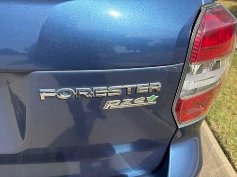 Used 2015 Subaru Forester 2.5i w/ Alloy Wheel Package AWD/4WD image 5
