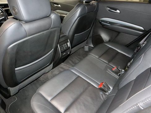 Used 2023 Cadillac XT4 Premium Luxury image 20