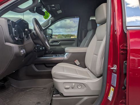 Used 2025 GMC Sierra 2500 SLT w/ SLT Premium Package image 12