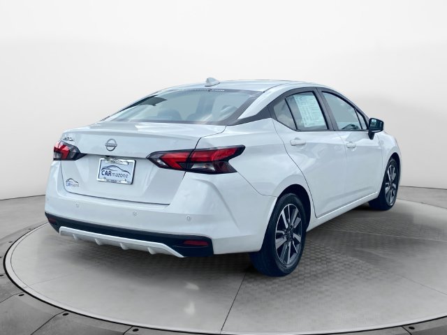 Used 2025 Nissan Versa SV FWD image 5