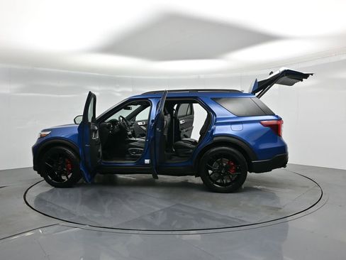 Used 2020 Ford Explorer ST w/ ST Street Pack image 37