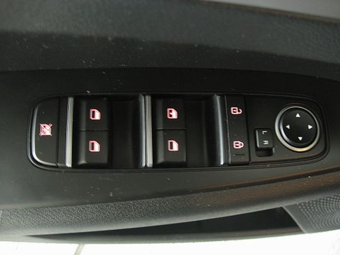 Certified 2023 Kia Forte LXS image 9