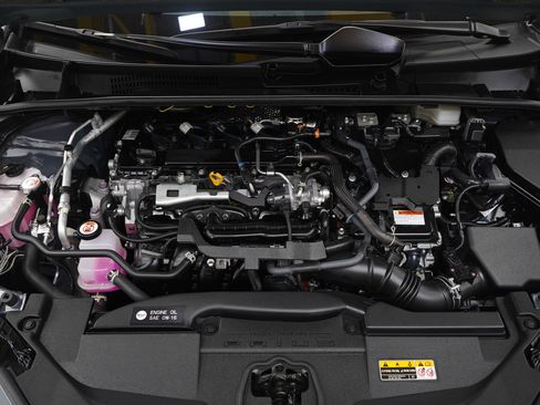 Used 2024 Toyota Prius XLE image 29