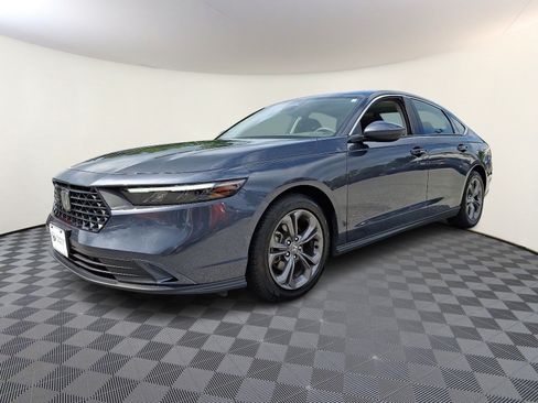 Used 2024 Honda Accord EX image 3