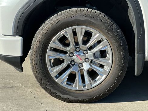 Used 2022 GMC Sierra 1500 Denali AWD/4WD image 12