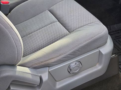 Used 2014 Ford F150 XLT w/ XLT Chrome Package image 7