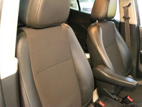 Used 2018 Buick Encore Preferred AWD/4WD image 10