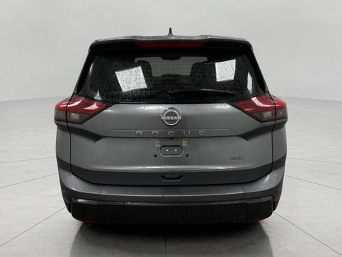 Used 2025 Nissan Rogue SV image 4