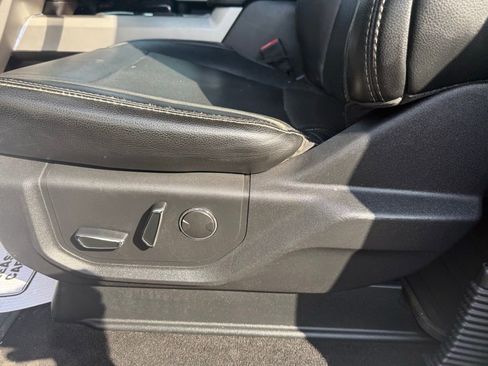 Used 2019 Ford F350 Lariat w/ Chrome Package image 18