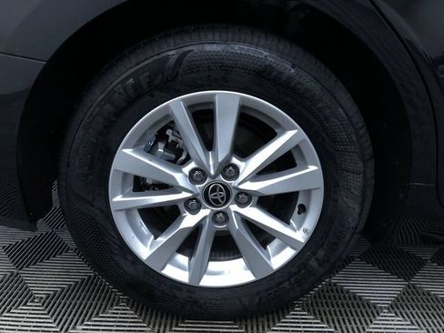 Used 2026 Toyota Camry LE FWD image 17