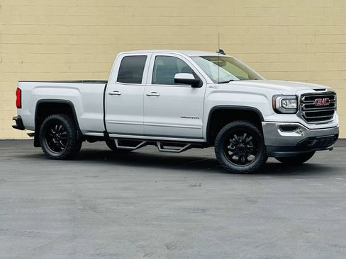 Used 2018 GMC Sierra 1500 SLE w/ Suspension Package, Off-Road AWD/4WD image 2
