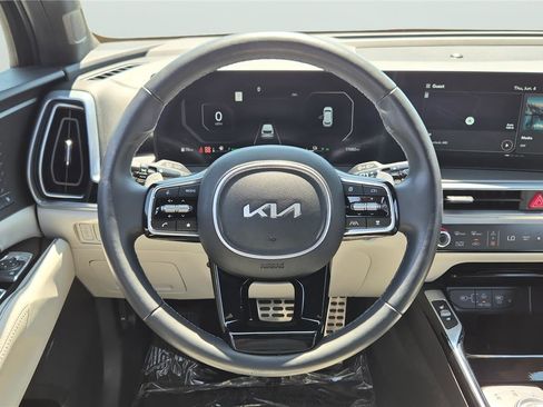 Used 2025 Kia Sorento SX Prestige AWD/4WD image 12