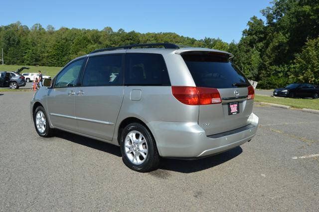 Used 2004 Toyota Sienna XLE Limited w/ Limited Pkg 5 FWD image 6