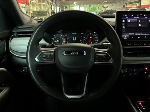 Used 2025 Jeep Compass Limited AWD/4WD image 35