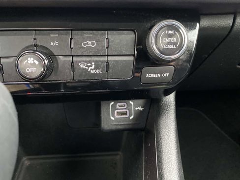 Certified 2022 Jeep Compass Latitude image 14