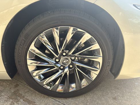Used 2025 Lexus ES 350 w/ Accessory Package (Z2) FWD image 13