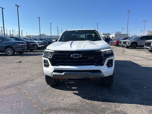 Used 2024 Chevrolet Colorado Z71 w/ Z71 Convenience Package 2 image 8