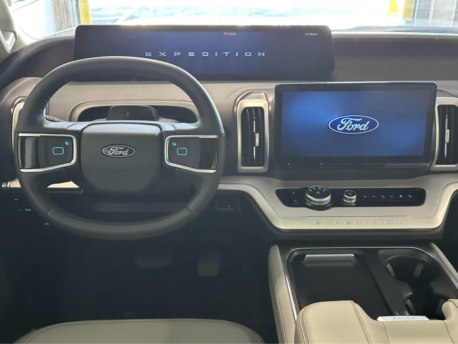 Certified 2025 Ford Expedition Active AWD/4WD image 8