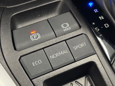 Used 2024 Toyota RAV4 LE image 28