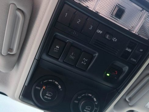 Used 2020 Toyota 4Runner TRD Off-Road Premium w/ Moonroof Package image 39