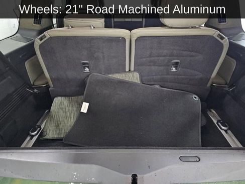 Used 2024 Rivian R1S Adventure image 8